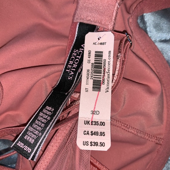 Victoria’s Secret High-neck underwire Bra NWT - Picture 9 of 10